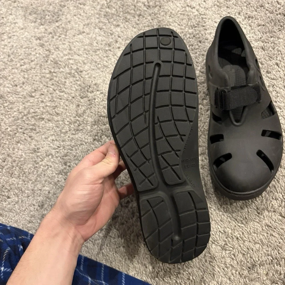 Oofos Oocandoo Black Royal Recovery Sandals Men's Size 10 Adjustable Strap NICE